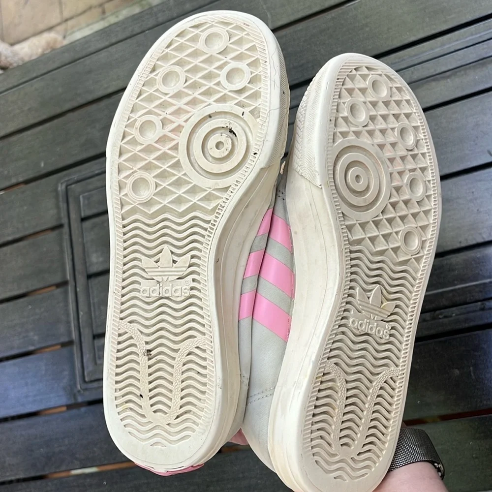Nizza-Adidas-girls high top sneakers